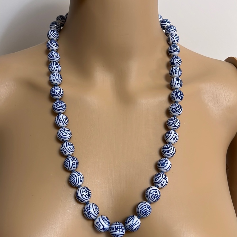 Vintage hand made Chinese Blue And White Porcelain Necklace hand knotted
